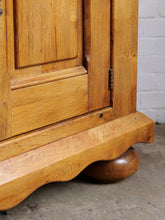Load image into Gallery viewer, Solid Oak Spanish Sideboard