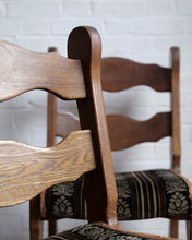 Load image into Gallery viewer, Set of 6 Razor Back Oak Chairs