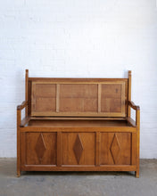 Load image into Gallery viewer, Oak Spanish Settle Or Storage Bench