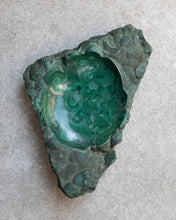 Load image into Gallery viewer, Carved Malachite Vide Poche
