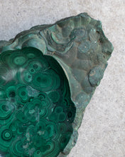 Load image into Gallery viewer, Carved Malachite Vide Poche