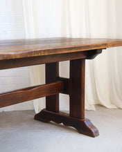 Load image into Gallery viewer, Solid Oak Spanish Hand Carved Table