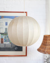 Load image into Gallery viewer, Cocoon Pendent