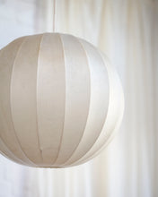 Load image into Gallery viewer, Cocoon Pendent