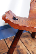 Load image into Gallery viewer, European tripod birthing chair