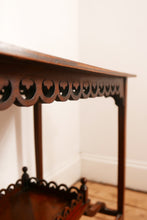 Load image into Gallery viewer, Early 20th century mahogany occasional table with scalloped edge