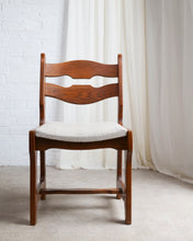 Load image into Gallery viewer, Set Of 6 Razor Back Oak Chairs By Guillerme Et Chambron
