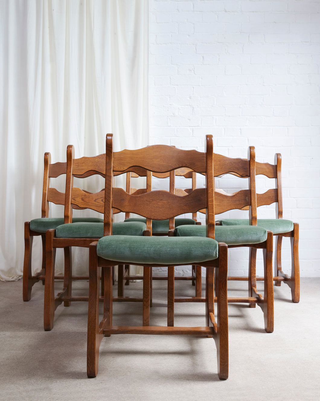Set Of 6 Razorback Oak Dining Chairs