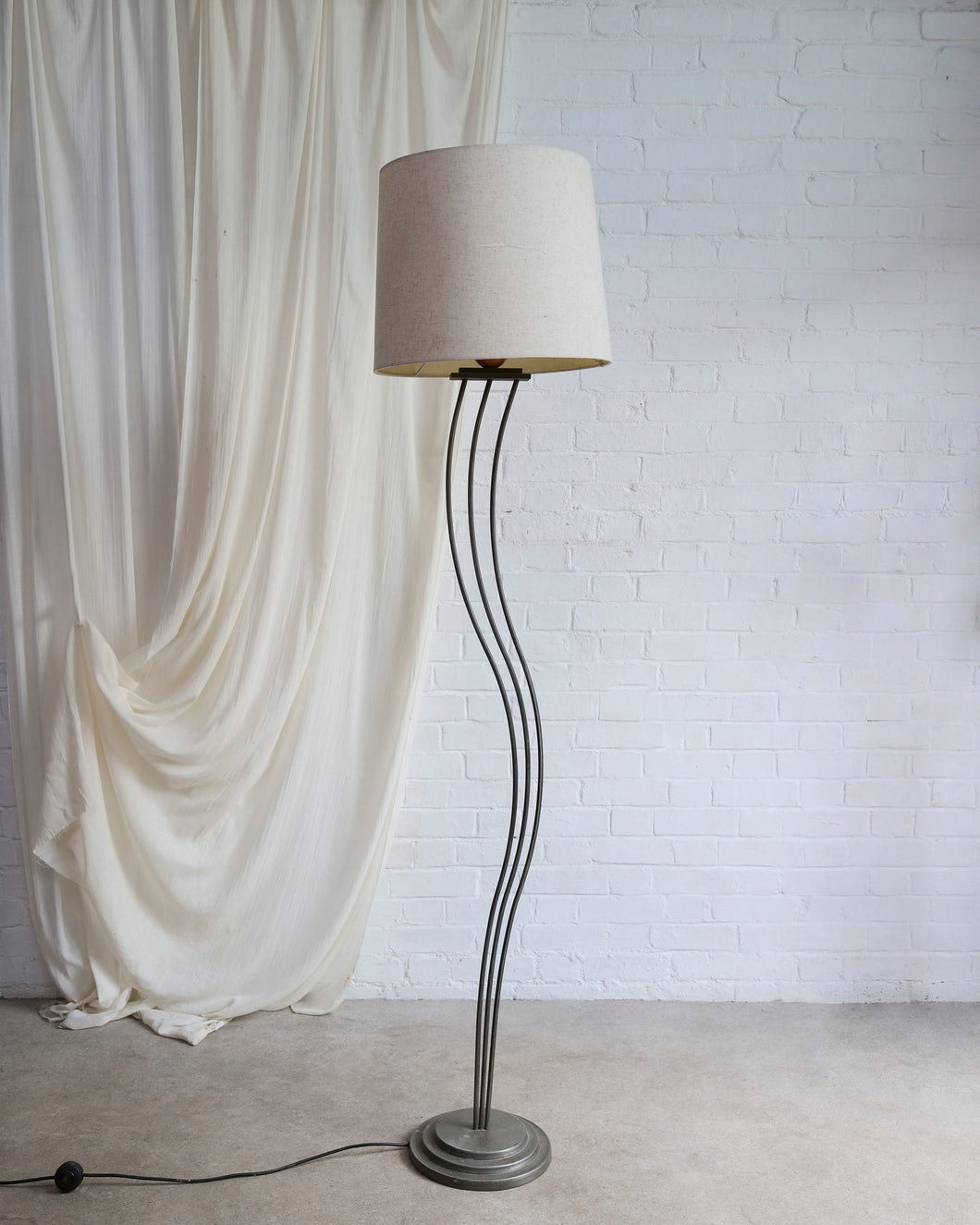 Wavy Metal Floor Lamp