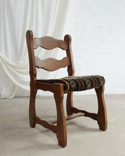 Load image into Gallery viewer, Set of 6 Razor Back Oak Chairs
