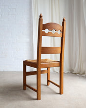 Load image into Gallery viewer, Set of 6 Razor Back Dining Chairs With Rush Seats

