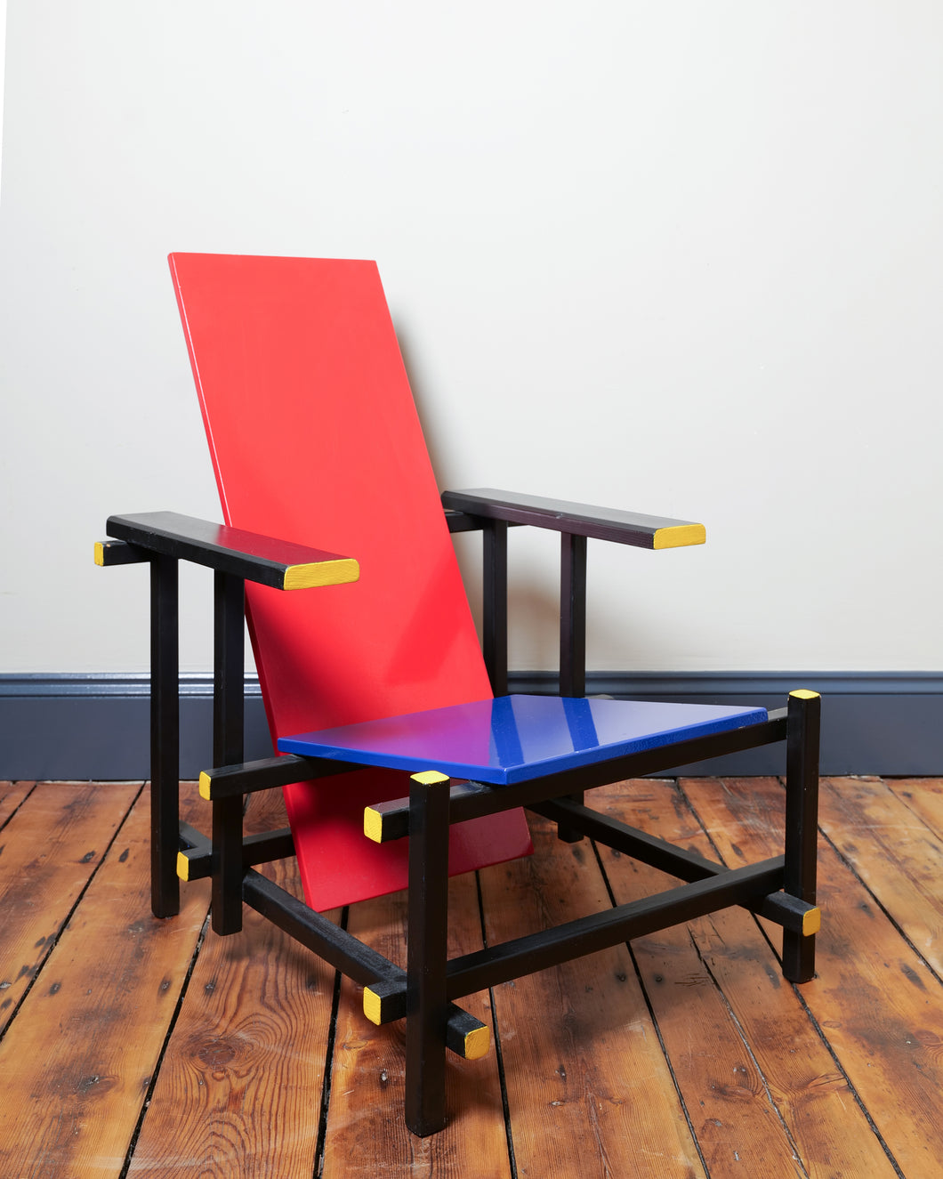 Gerrit Rietveld Red And Blue Chair