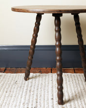 Load image into Gallery viewer, Bobbin Turned French Side Table
