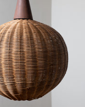 Load image into Gallery viewer, Rattan Globe Pendant
