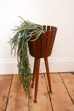 Load image into Gallery viewer, 1960s Gladlyn WarePplanter / Plant Holder
