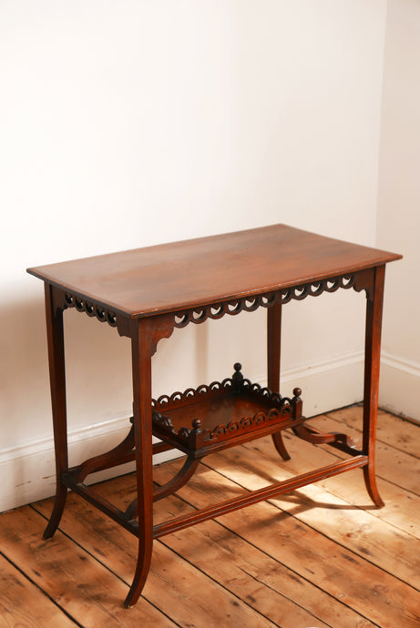 Early 20th century mahogany occasional table with scalloped edge  