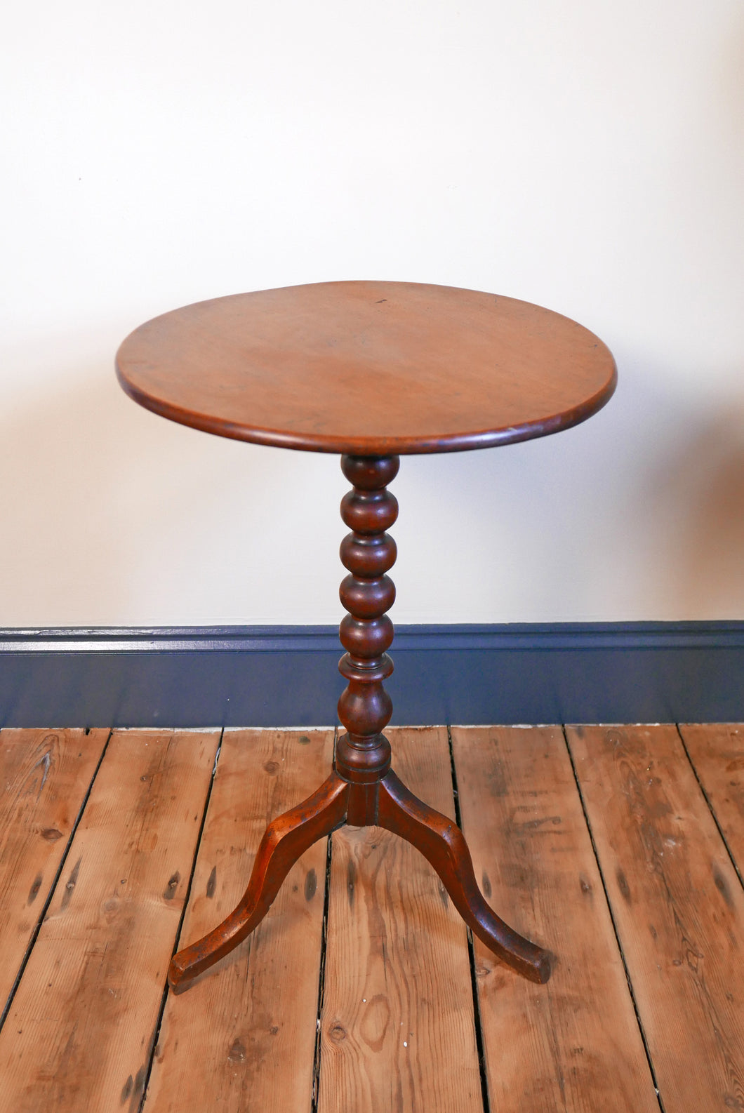 Victorian Mahogany Tilt-Top Table With Bobbin Turned Steam