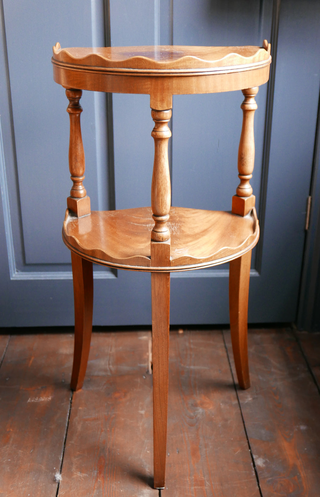 Double Tiered Side Table With Scalloped Edge